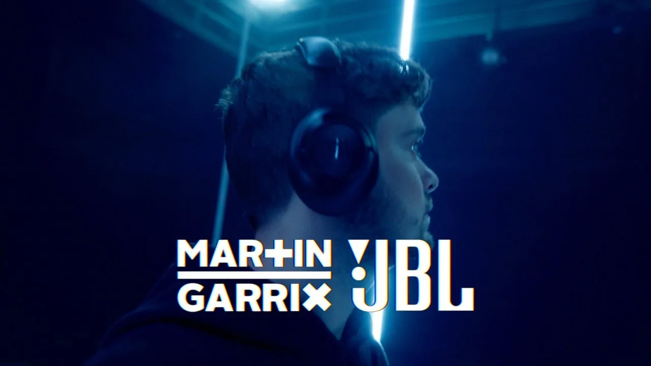 martin garrix et jbl révolutionnent vos soirées avec la flip 6 : un son électro dans une enceinte ultra résistante !